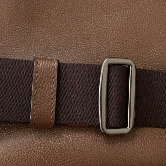 Coach Brown Leather Messenger Bag Timeless Design - Picture 3 of 8